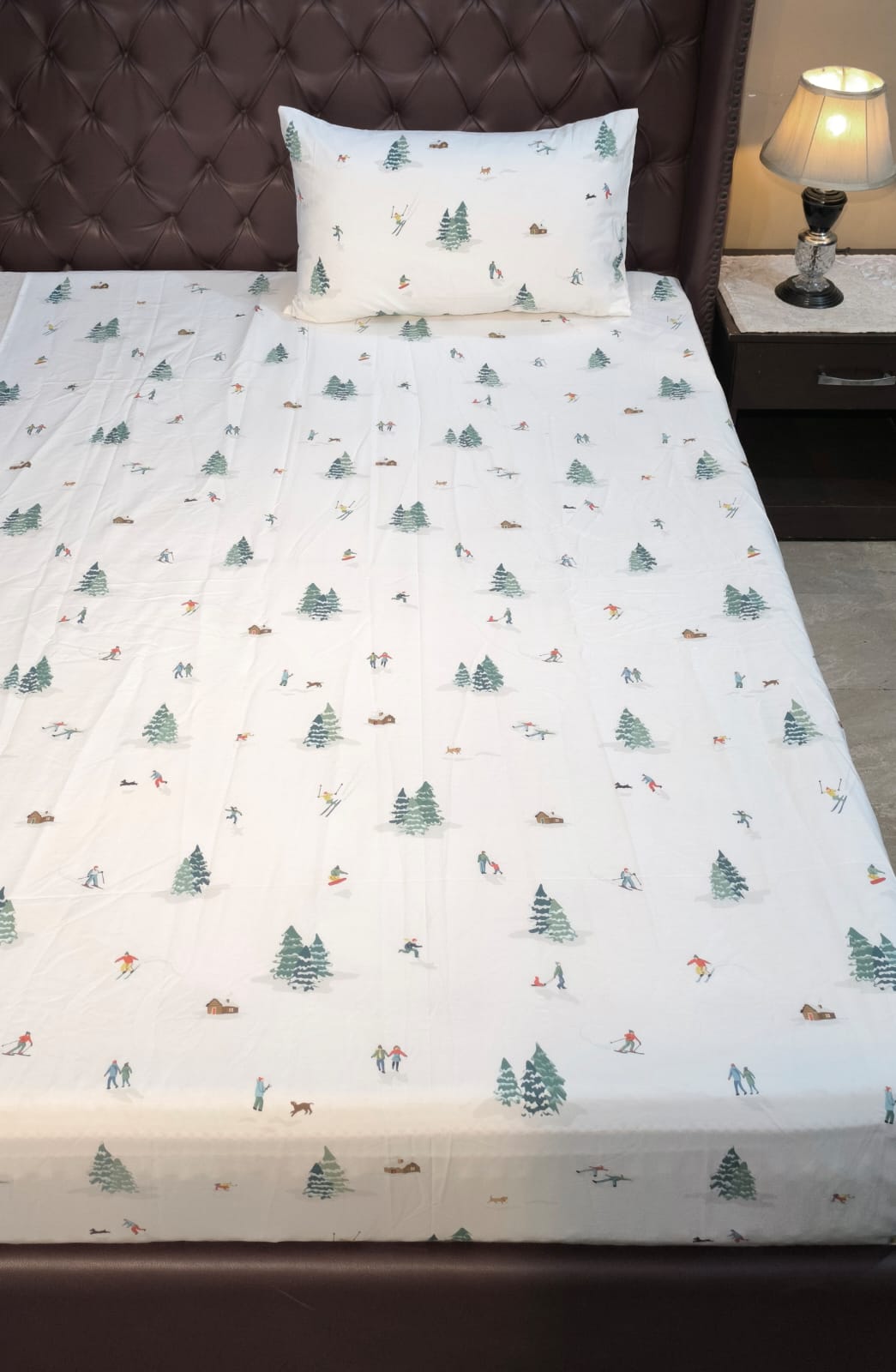 White Winter Scenic Printed Bedsheet Set – Soft Cotton Snow Forest Bedding with Pillow Cover